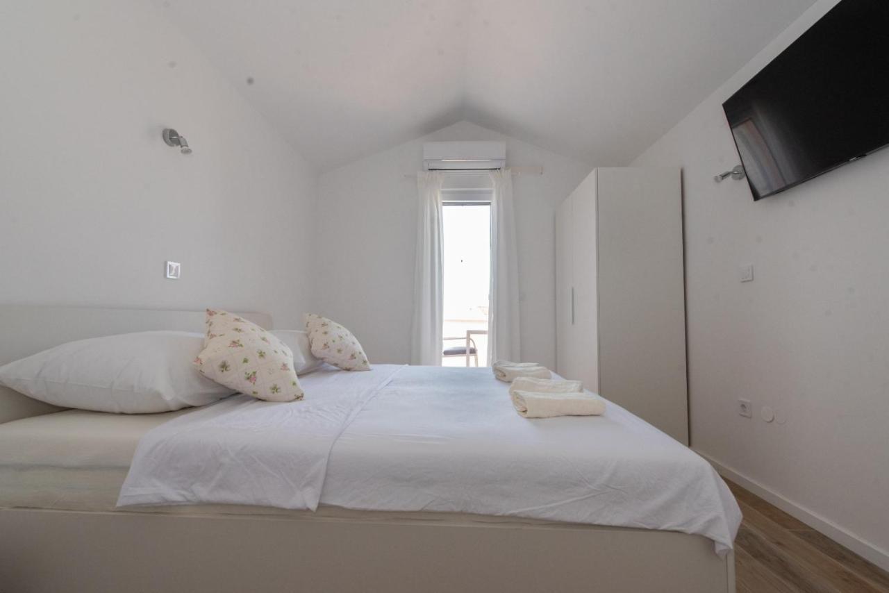 Charming Duce Apartman *